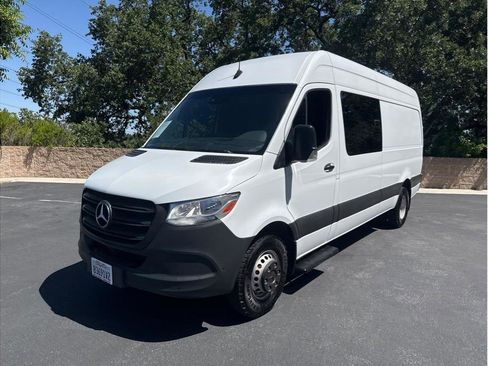 Used 2019 Mercedes-Benz Sprinter 170 w/ Driver Convenience Package image 3