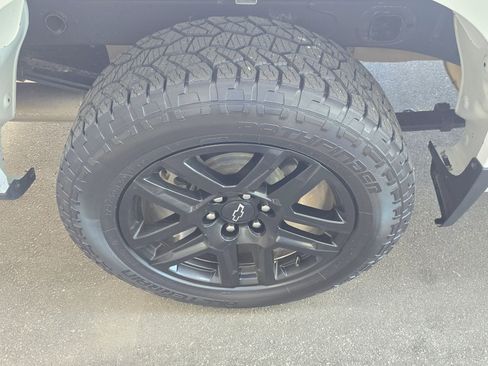 Used 2023 Chevrolet Silverado 1500 RST w/ Z71 Off-Road Package image 31