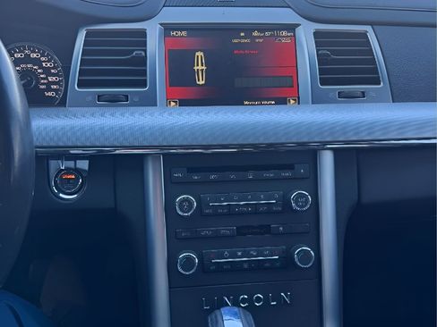 Used 2009 Lincoln MKS AWD image 8