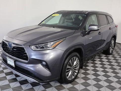 Used 2021 Toyota Highlander Platinum AWD/4WD image 4