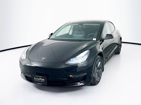 Used 2023 Tesla Model 3 Standard Range RWD image 3