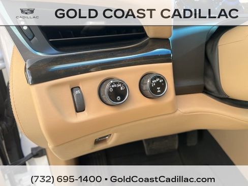 Used 2020 Cadillac Escalade Platinum image 22