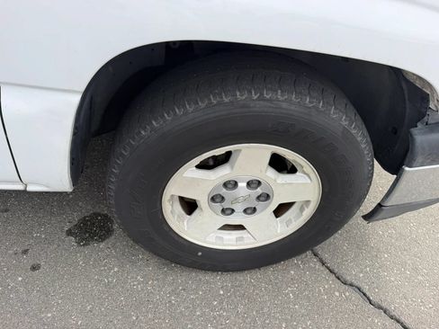 Used 2006 Chevrolet Silverado 1500 W/T RWD image 22