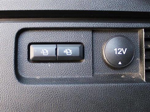 Used 2018 Lincoln MKX Reserve w/ Lincoln MKX Climate Package image 29