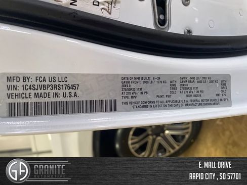 Used 2024 Jeep Wagoneer Series II AWD/4WD image 11
