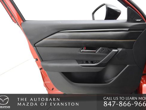 Certified 2025 MAZDA CX-50 2.5 Hybrid w/ Premium Plus Pkg image 32