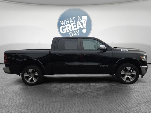 Used 2022 RAM 1500 Laramie AWD/4WD image 2