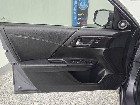 Used 2015 Honda Accord EX-L image 20