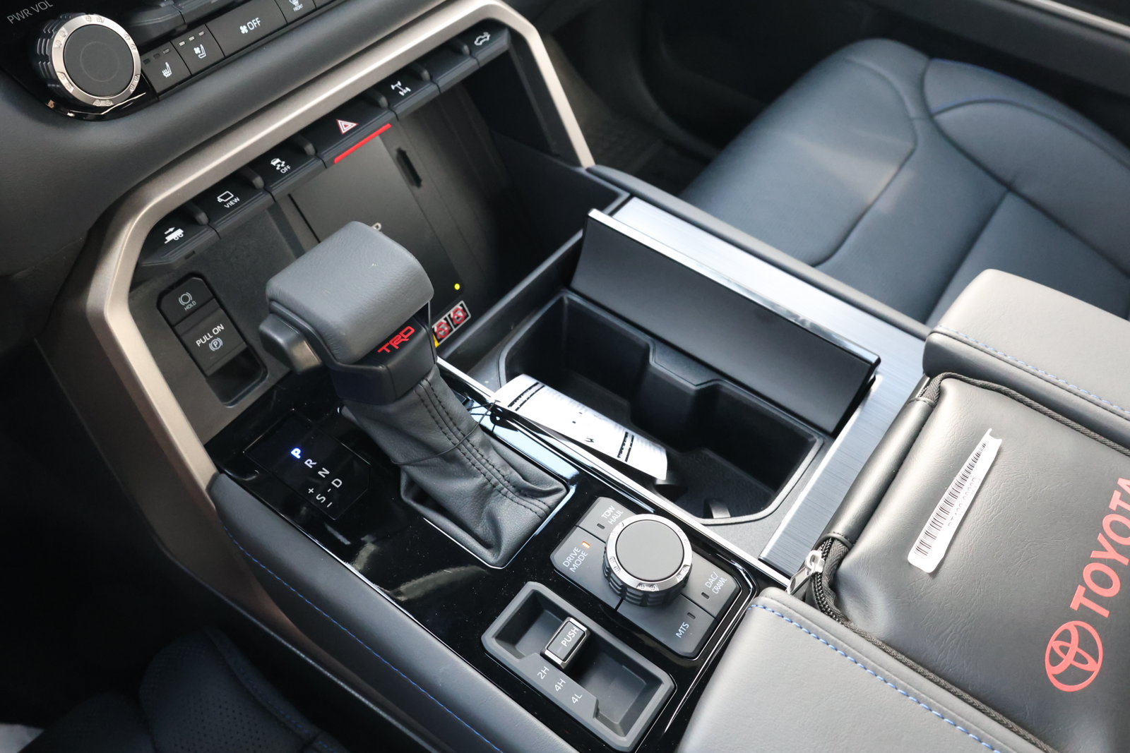 New 2026 Toyota Tundra Limited AWD/4WD image 26