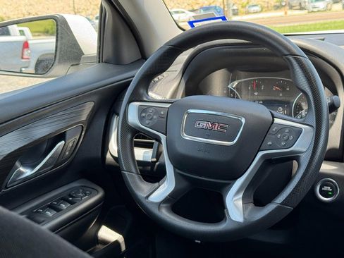 Used 2024 GMC Terrain SLE FWD image 14