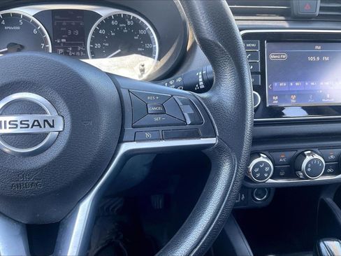 Used 2021 Nissan Versa S FWD image 19