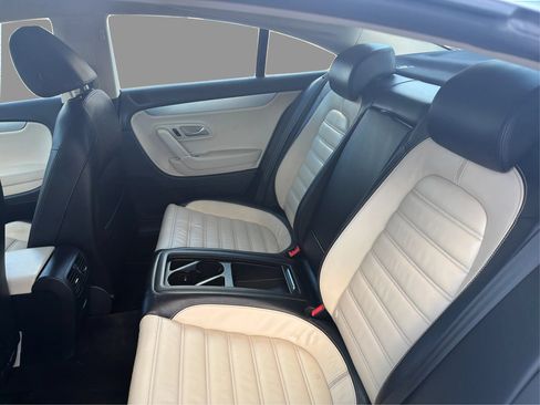 Used 2010 Volkswagen CC Luxury FWD image 11