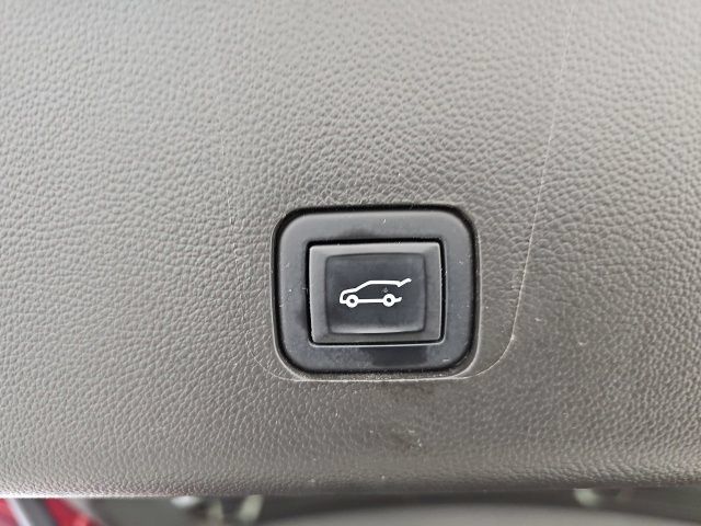 Used 2022 Chevrolet Traverse LT w/ LT Premium Package AWD/4WD image 34