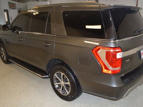 Used 2020 Ford Expedition XLT w/ Equipment Group 202A AWD/4WD image 5