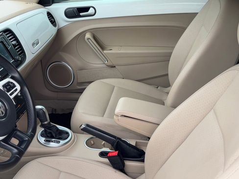 Used 2016 Volkswagen Beetle 1.8T SE w/ Lighting Package image 19