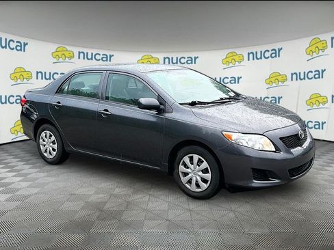 Used 2009 Toyota Corolla LE FWD image 1