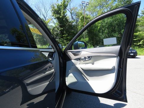 Used 2021 Volvo XC90 T6 Inscription image 13