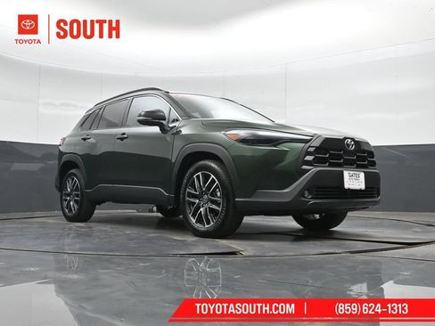Used 2026 Toyota Corolla Cross XLE AWD/4WD image 39