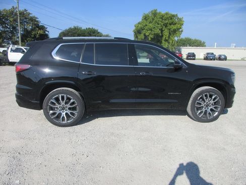 New 2026 GMC Acadia Denali Ultimate FWD image 3