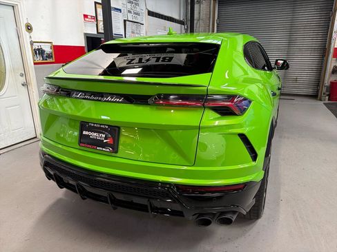 Used 2022 Lamborghini Urus image 5