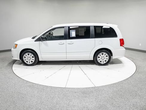 Used 2017 Dodge Grand Caravan SE w/ Power Window Group FWD image 33