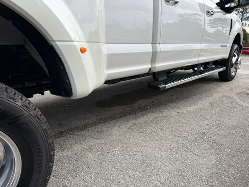 Used 2017 Ford F350 Lariat w/ Tow Technology Bundle AWD/4WD image 30
