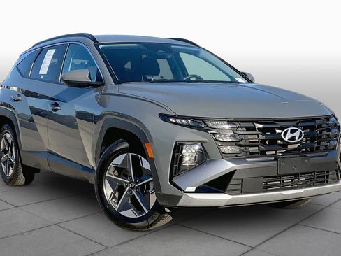 Used 2025 Hyundai Tucson SEL FWD image 3