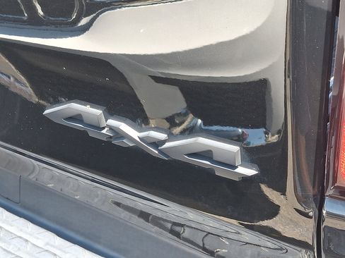 Used 2024 RAM 1500 Laramie AWD/4WD image 16