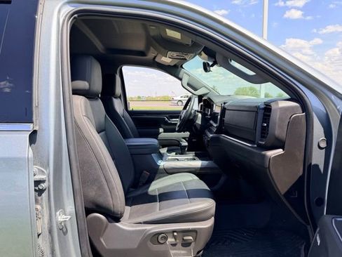 Certified 2025 Chevrolet Silverado 1500 LTZ AWD/4WD image 11