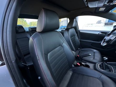 Used 2013 Volkswagen Jetta GLI Autobahn image 37