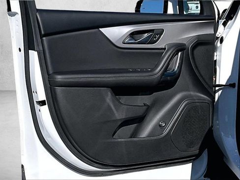 Used 2021 Chevrolet Blazer LT image 17