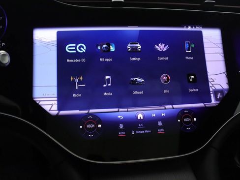 New 2026 Mercedes-Benz EQS 400 4MATIC SUV image 6