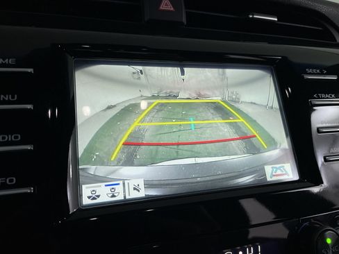 Used 2018 Toyota Camry XLE image 15