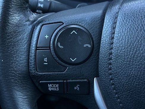 Used 2017 Toyota Corolla SE w/ Carpet Mat Package (TMS) image 23