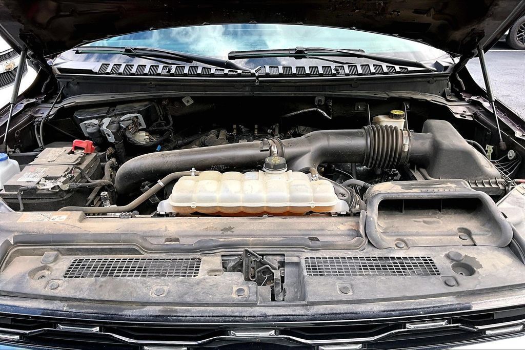 Used 2024 Ford Expedition Limited AWD/4WD image 28