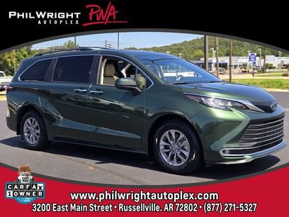 Used 2022 Toyota Sienna XLE