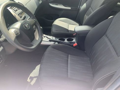Used 2013 Toyota Corolla S image 3