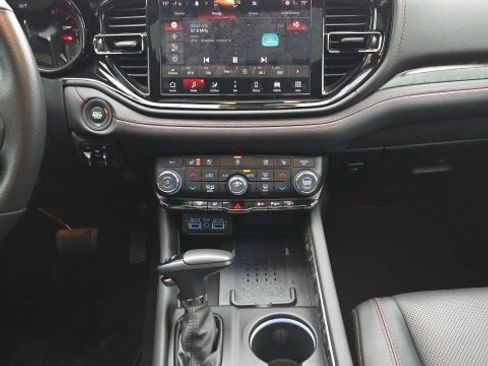 Used 2025 Dodge Durango R/T image 22