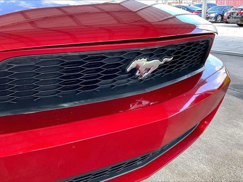 Used 2010 Ford Mustang image 26