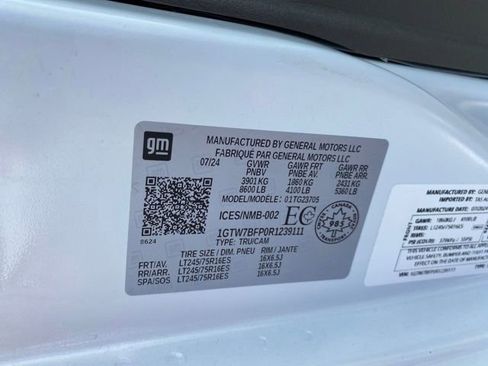 Used 2024 GMC Savana 2500 Extended image 21