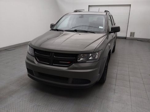 Used 2020 Dodge Journey SE w/ Blacktop Package FWD image 15