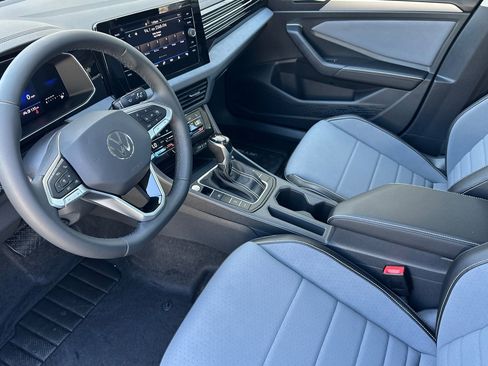 New 2026 Volkswagen Jetta SE image 8