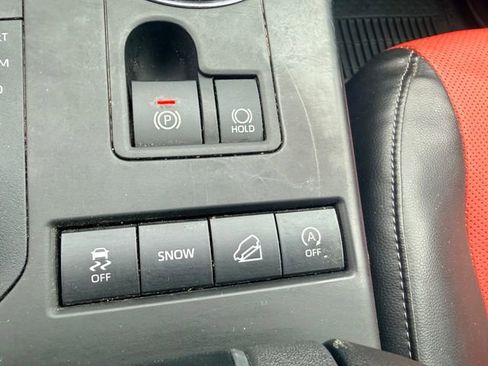 Used 2022 Toyota Highlander XSE image 24