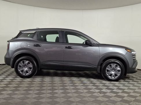 Used 2025 Nissan Kicks S FWD image 10