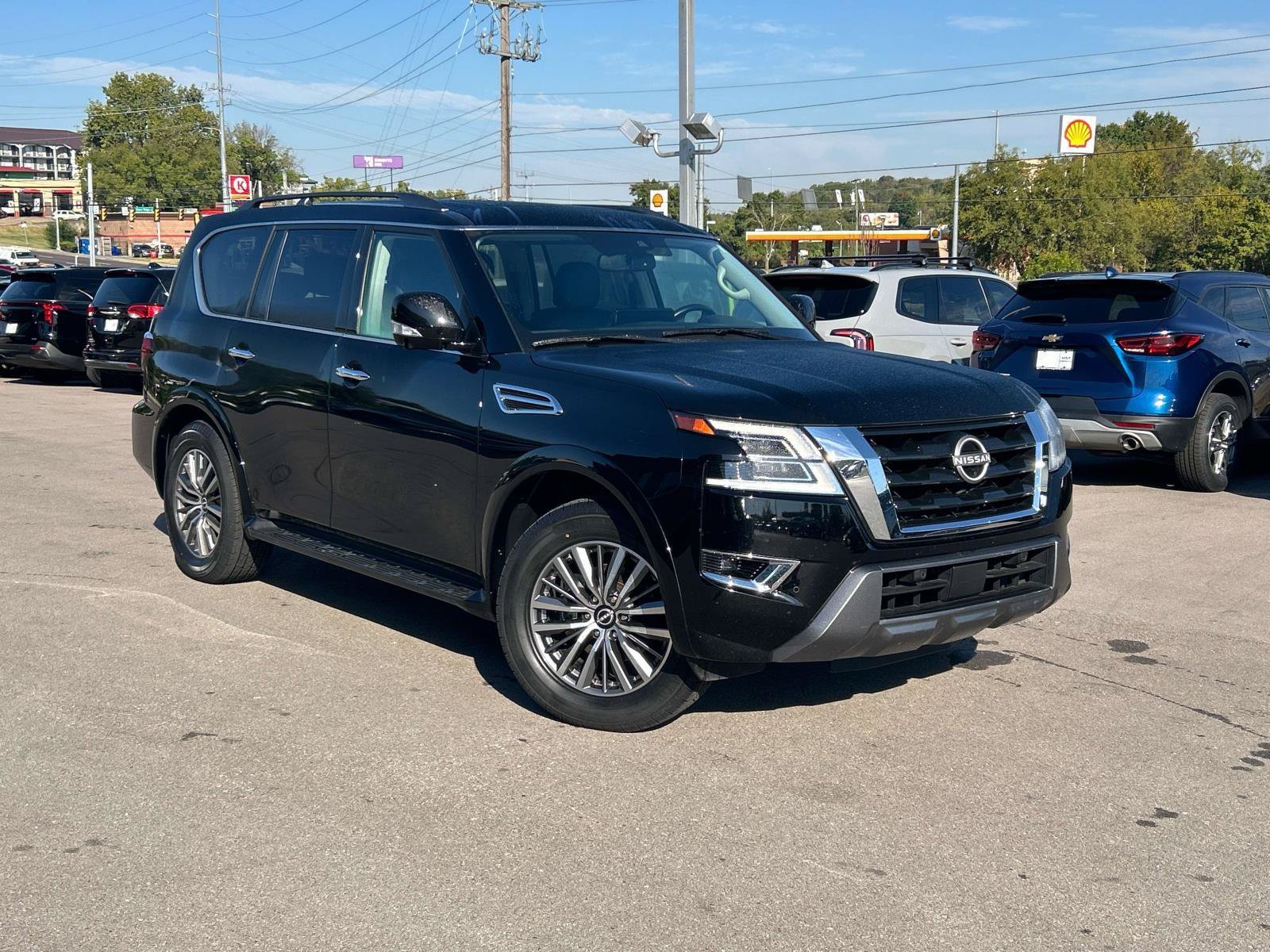 Used 2023 Nissan Armada SL w/ Captain's Chairs Package RWD image 1