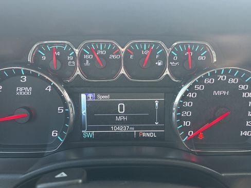 Used 2018 Chevrolet Silverado 1500 LT RWD image 21