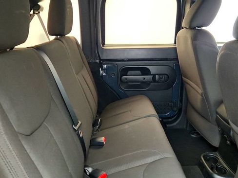 Used 2017 Jeep Wrangler Unlimited Sport AWD/4WD image 21