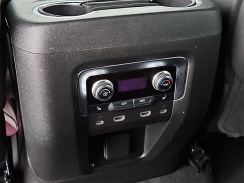 Used 2024 GMC Yukon XL Denali Ultimate image 28