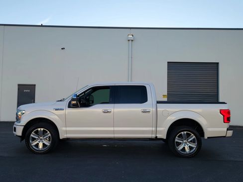 Used 2018 Ford F150 Platinum w/ Equipment Group 701A Luxury AWD/4WD image 2