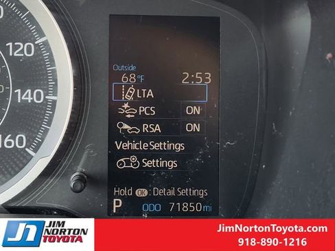 Used 2021 Toyota Corolla LE image 18